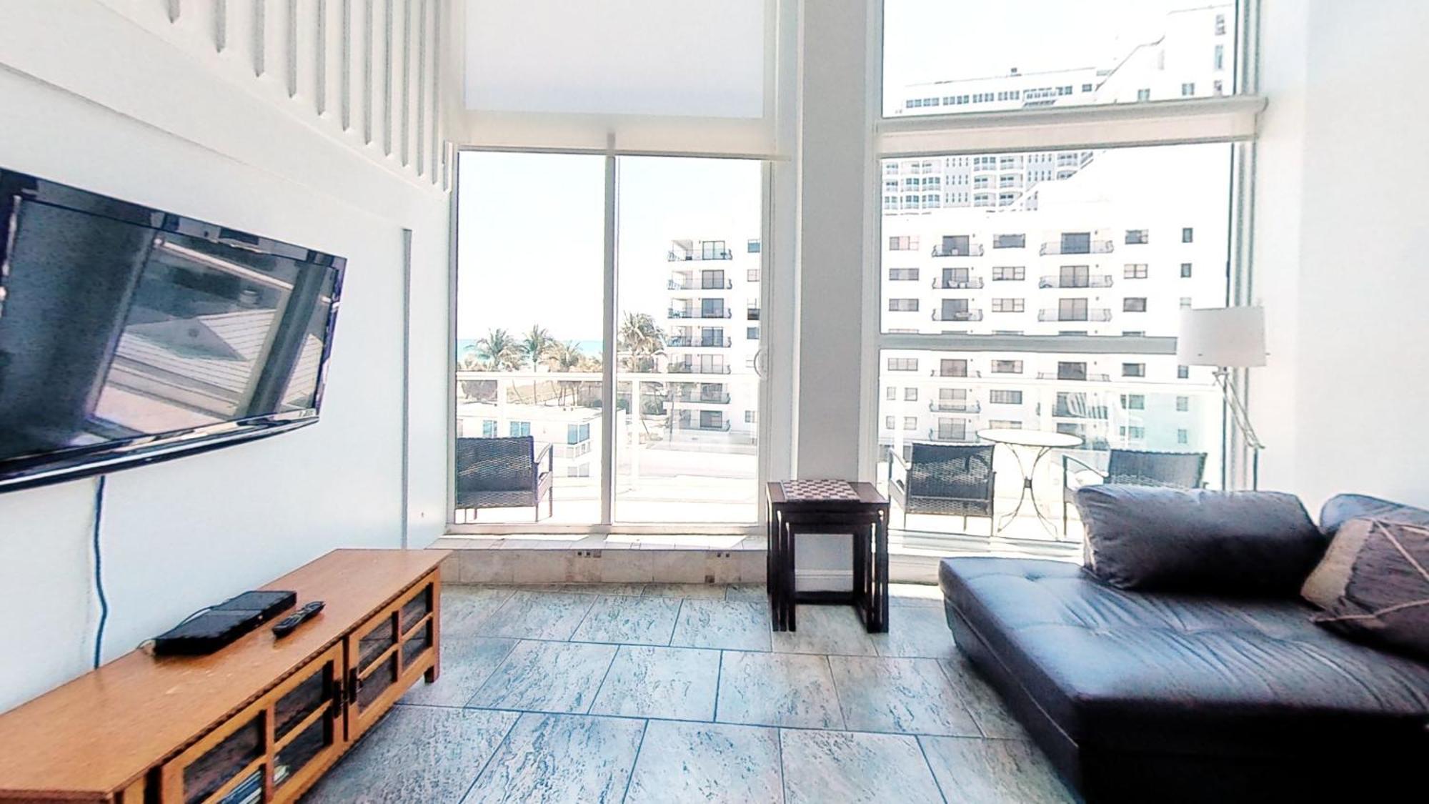 Castle M16 Oceanview Loft With Beach Access, Pool, Tennis And Free Parking! Miami Beach Bilik gambar