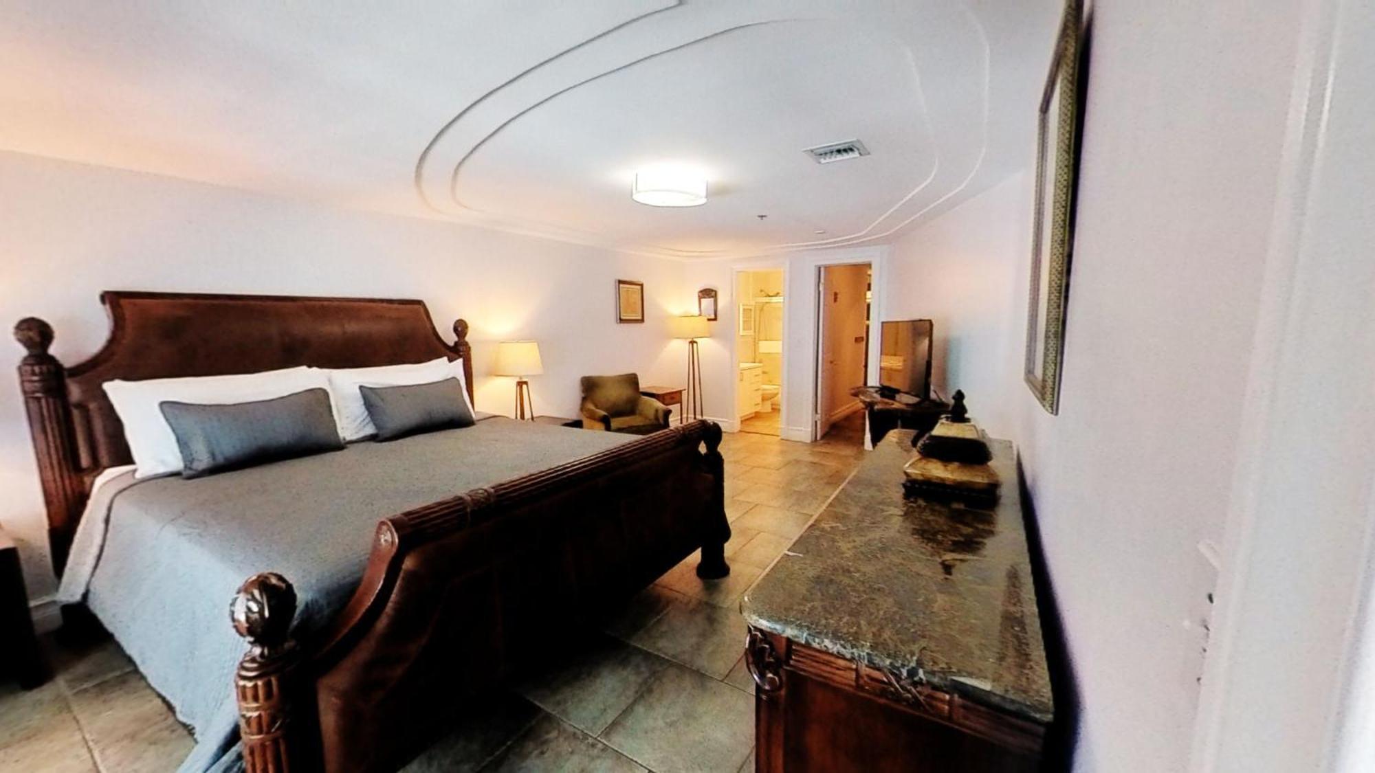 Castle M16 Oceanview Loft With Beach Access, Pool, Tennis And Free Parking! Miami Beach Bilik gambar